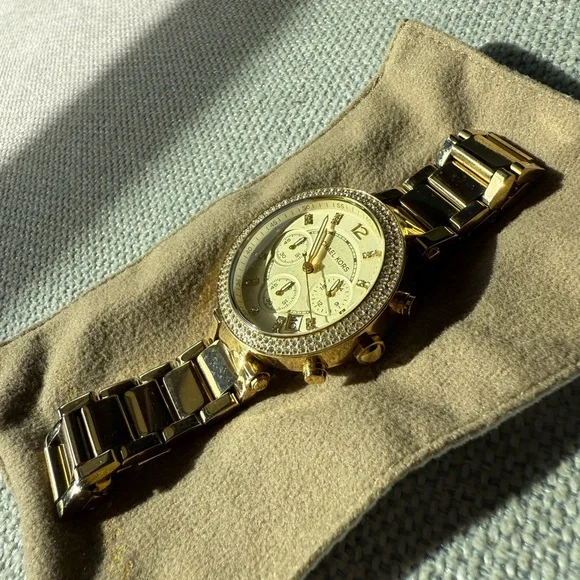 Michael Kors Gold Chronograph Watch - Picture 3 of 3